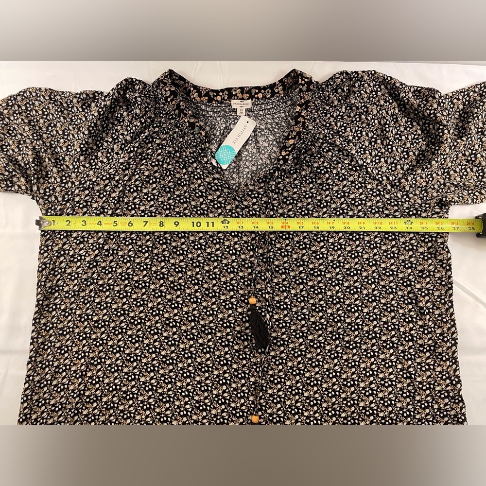 Mason & Belle 3/4 Sleeves Blouse with Tassel Detail Black with Flowers Size 2X - Picture 11 of 16